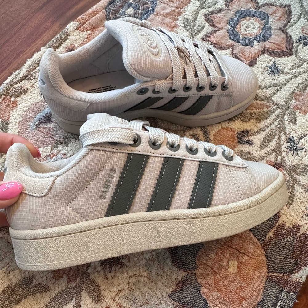 Adidas cream and light blue striped campus sneakers